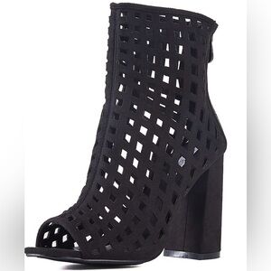 Cape Robbin Black Cutout Heeled Ankle Boots